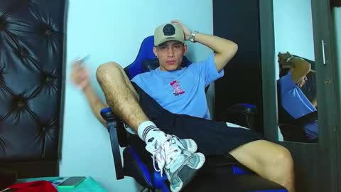 skinny marked online show from January 12, 7:42 pm