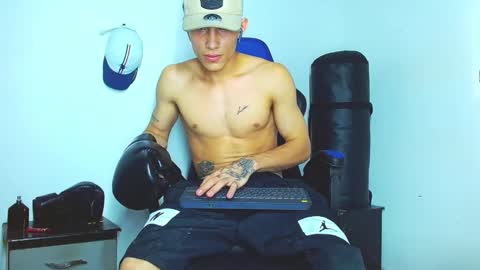 skinny marked online show from January 20, 11:32 pm