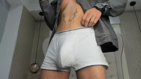 SkinnyZeth online show from January 15, 11:36 am