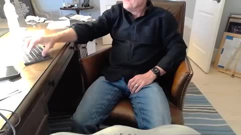 Snapshot of skr235 chatting on February 20, 10:48 pm skr235 online show from February 20, 10:48 pm