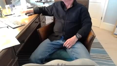 Snapshot of skr235 chatting on February 26, 10:29 pm skr235 online show from February 26, 10:29 pm