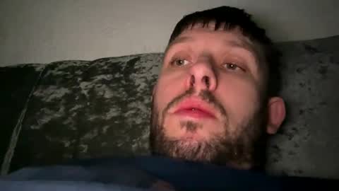 skuzzy25 online show from February 8, 6:54 am