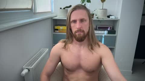 Snapshot of sky_guy25 chatting on September 25, 8:57 am sky_guy25 online show from September 25, 8:57 am