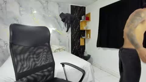 slim_master12 online show from July 16, 3:24 am