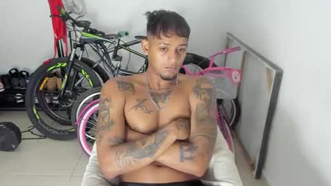 slim_master12 online show from April 16, 5:40 am