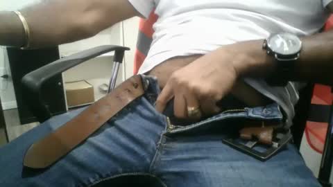 Snapshot of slimjimorange9 chatting on October 7, 7:29 pm slimjimorange9 online show from October 7, 7:29 pm