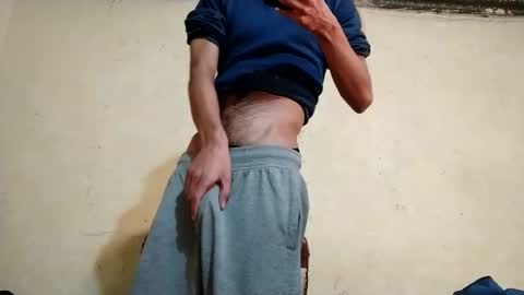 Snapshot of slimshaddyxx chatting on December 13, 5:38 am Prince online show from December 13, 5:38 am