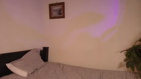 slowburnmystic online show from April 11, 4:19 am