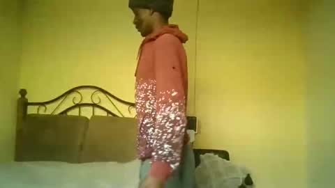 smallgoodnutt573946 online show from May 18, 9:26 am