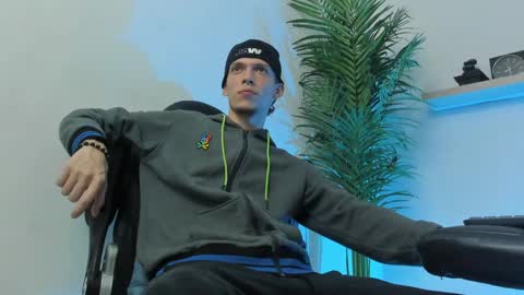 SMIT  online show from December 7, 6:21 am