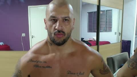 Snapshot of smithduke chatting on February 14, 1:34 am smithduke online show from February 14, 1:34 am