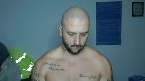 Snapshot of smithduke chatting on October 2, 1:42 am smithduke online show from October 2, 1:42 am