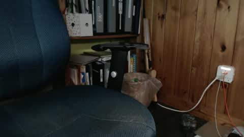 Snapshot of sn0man69 chatting on December 12, 4:37 am sn0man69 online show from December 12, 4:37 am