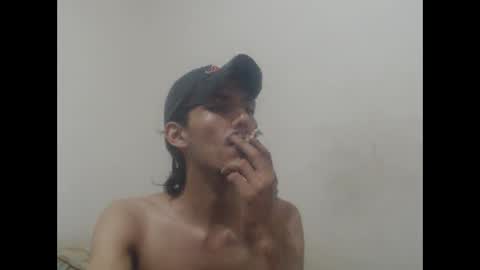 snackontime19 online show from June 4, 2:39 am