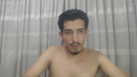 Snapshot of snackontime19 chatting on December 11, 5:44 am snackontime19 online show from December 11, 5:44 am