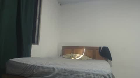 snackontime19 online show from November 29, 5:53 am