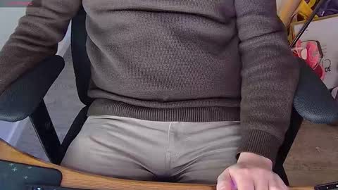 Sneakybill online show from January 5, 9:18 pm