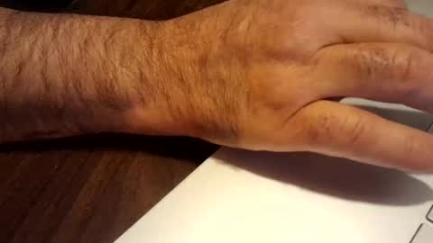 watchmecum online show from October 27, 9:39 pm