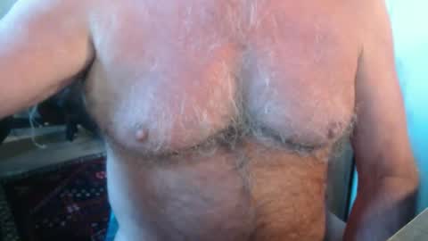 Snapshot of snudge432 chatting on October 24, 4:20 pm snudge432 online show from October 24, 4:20 pm