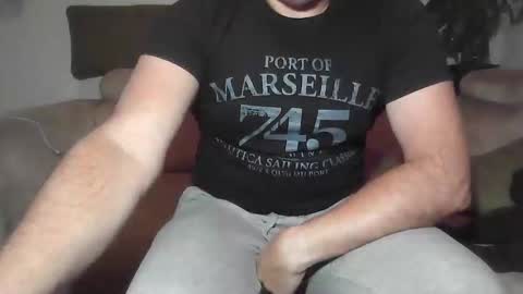 Snapshot of sole73 chatting on October 30, 4:58 am Sole Obedient online show from October 30, 4:58 am