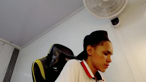ESTEBAN online show from July 25, 2:19 am