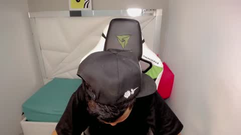 ESTEBAN online show from June 21, 8:09 am