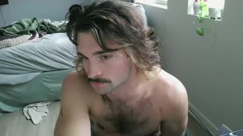 Snapshot of somerandom1109 chatting on October 27, 8:11 pm somerandom1109 online show from October 27, 8:11 pm