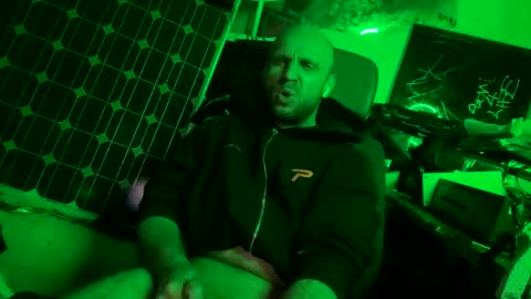 Snapshot of son_e_blacc chatting on January 24, 10:51 pm Soni online show from January 24, 10:51 pm