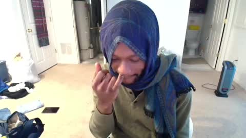 sorryicum online show from February 9, 5:01 pm