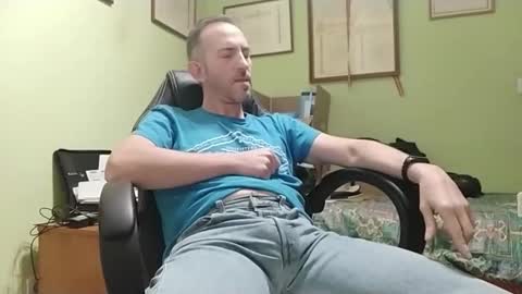 Manu  online show from February 18, 7:00 pm