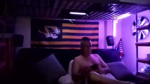 sparkyspeedway online show from November 16, 4:47 am