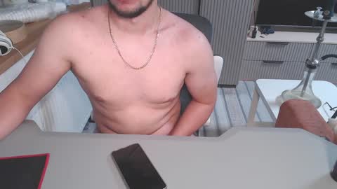 Art online show from December 18, 11:30 pm