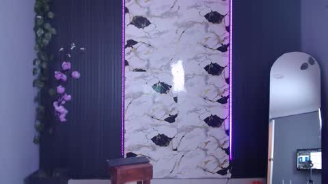    online show from September 25, 9:46 pm