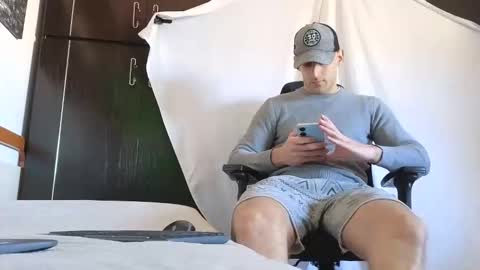 Marco. When Im offline you can view premium content in bio online show from October 4, 12:21 pm