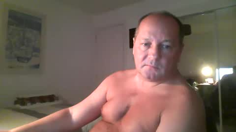 Snapshot of spidey1051a chatting on January 23, 3:01 pm spidey1051a online show from January 23, 3:01 pm