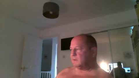 Snapshot of spidey1051a chatting on October 11, 8:18 am spidey1051a online show from October 11, 8:18 am
