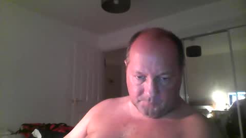 Snapshot of spidey1051a chatting on October 28, 7:38 pm spidey1051a online show from October 28, 7:38 pm
