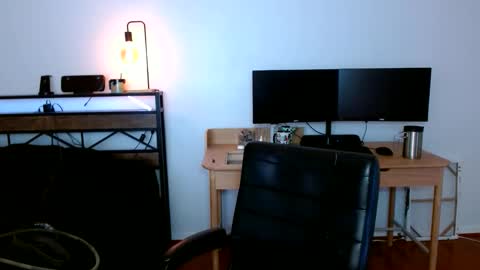 Splash8x online show from April 14, 3:33 pm