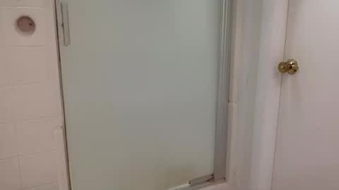 Spontaneouscumbustion online show from October 1, 1:15 pm