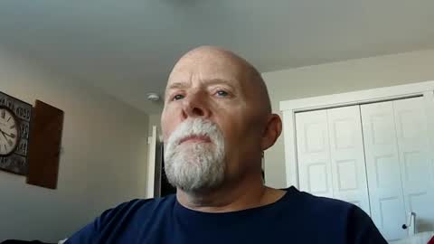 Snapshot of sportfish chatting on October 5, 11:20 pm sportfish online show from October 5, 11:20 pm