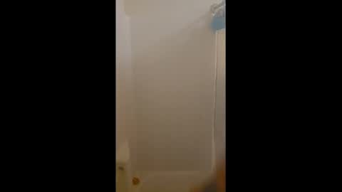 Snapshot of squ1rtl3cb chatting on March 5, 11:28 am squ1rtl3cb online show from March 5, 11:28 am