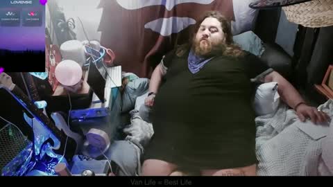 Your Pal Squeaks online show from December 15, 4:51 am