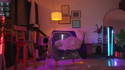 Snapshot of srerotic chatting on October 4, 1:32 am Matt     online show from October 4, 1:32 am