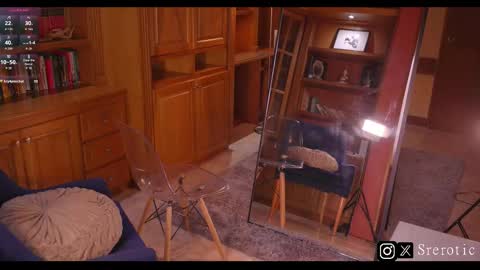 Matt     online show from December 1, 9:51 pm