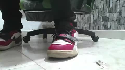 sr master cum its my old account online show from July 10, 7:05 pm