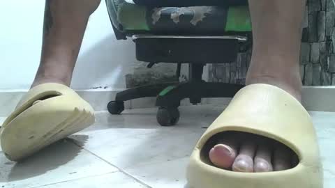 sr master cum its my old account online show from July 14, 2:05 am