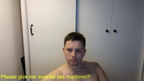 st1vemaster01 online show from April 1, 3:31 pm