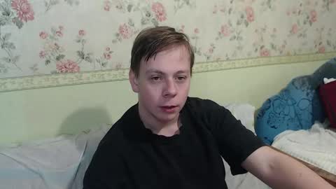 Snapshot of st_rudy chatting on December 10, 8:40 am Joe Peach online show from December 10, 8:40 am