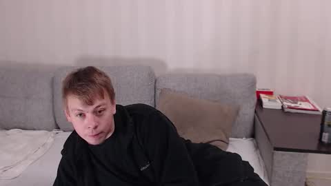 Snapshot of st_rudy chatting on September 27, 5:55 pm Joe Peach online show from September 27, 5:55 pm