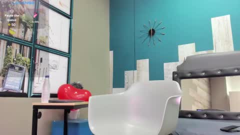 Snapshot of stanlycupper333 chatting on February 15, 12:54 pm Stanly online show from February 15, 12:54 pm